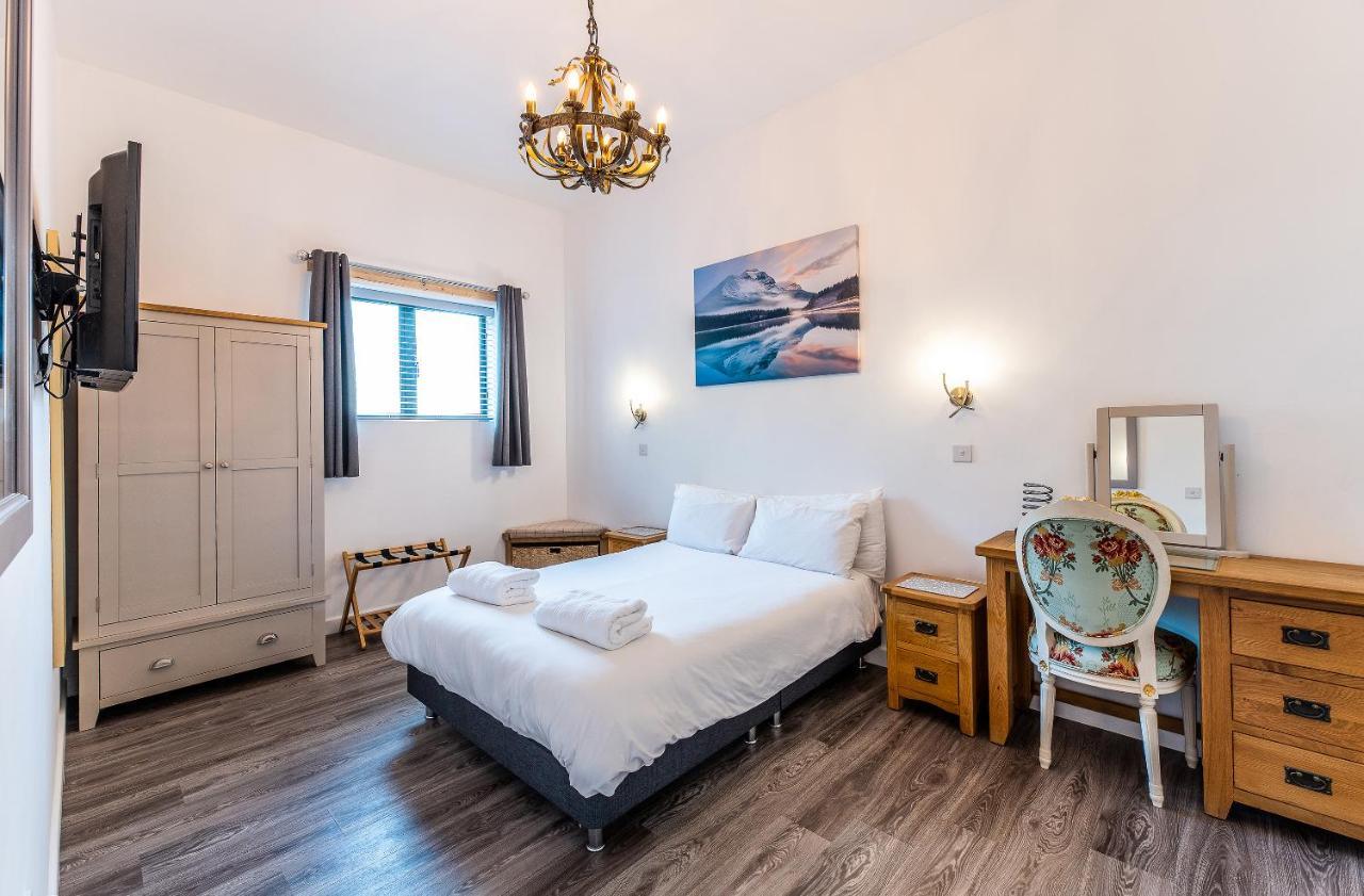 Lionheart Large Luxury Lodge - Sleeps 10- Dog Friendly,Near Sherwood Forest At Fairview Farm Nottingham Great For Family Gatherings ,Groups ,Parties Exteriör bild